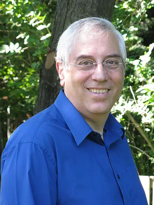 Portrait of Ére Informatique founder Emmanuel Viau